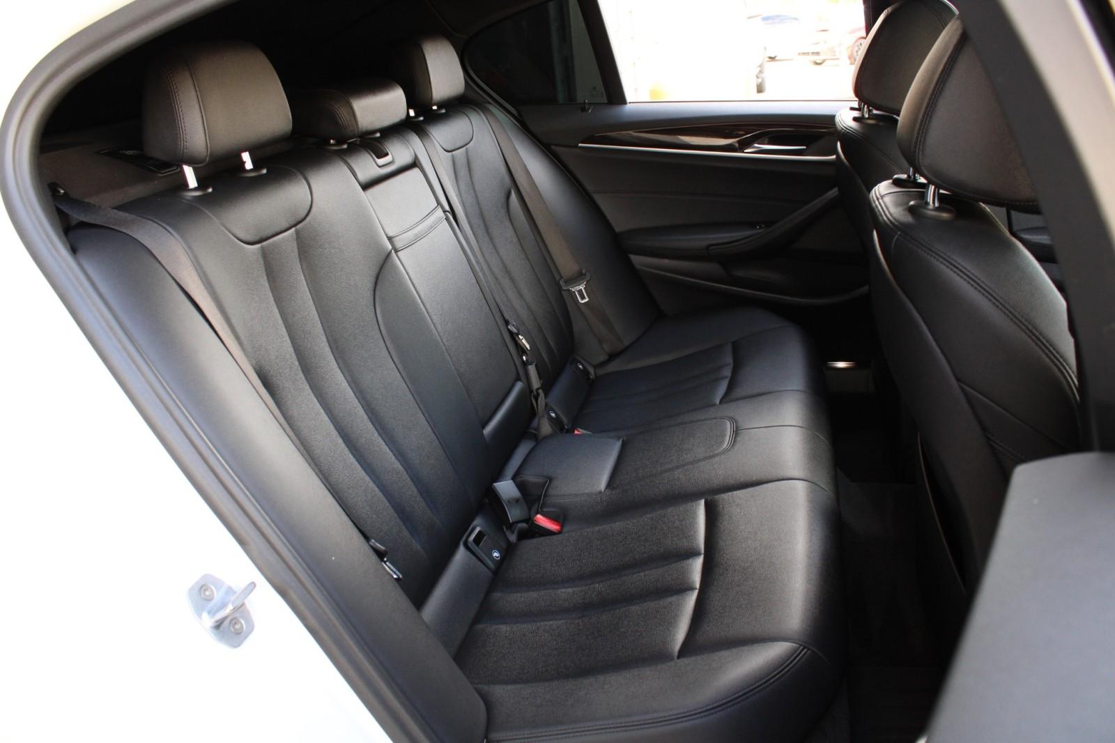 貴重！BMW 5Series 公式ライセンス商品 img_687b5115010f1b6322389c1592