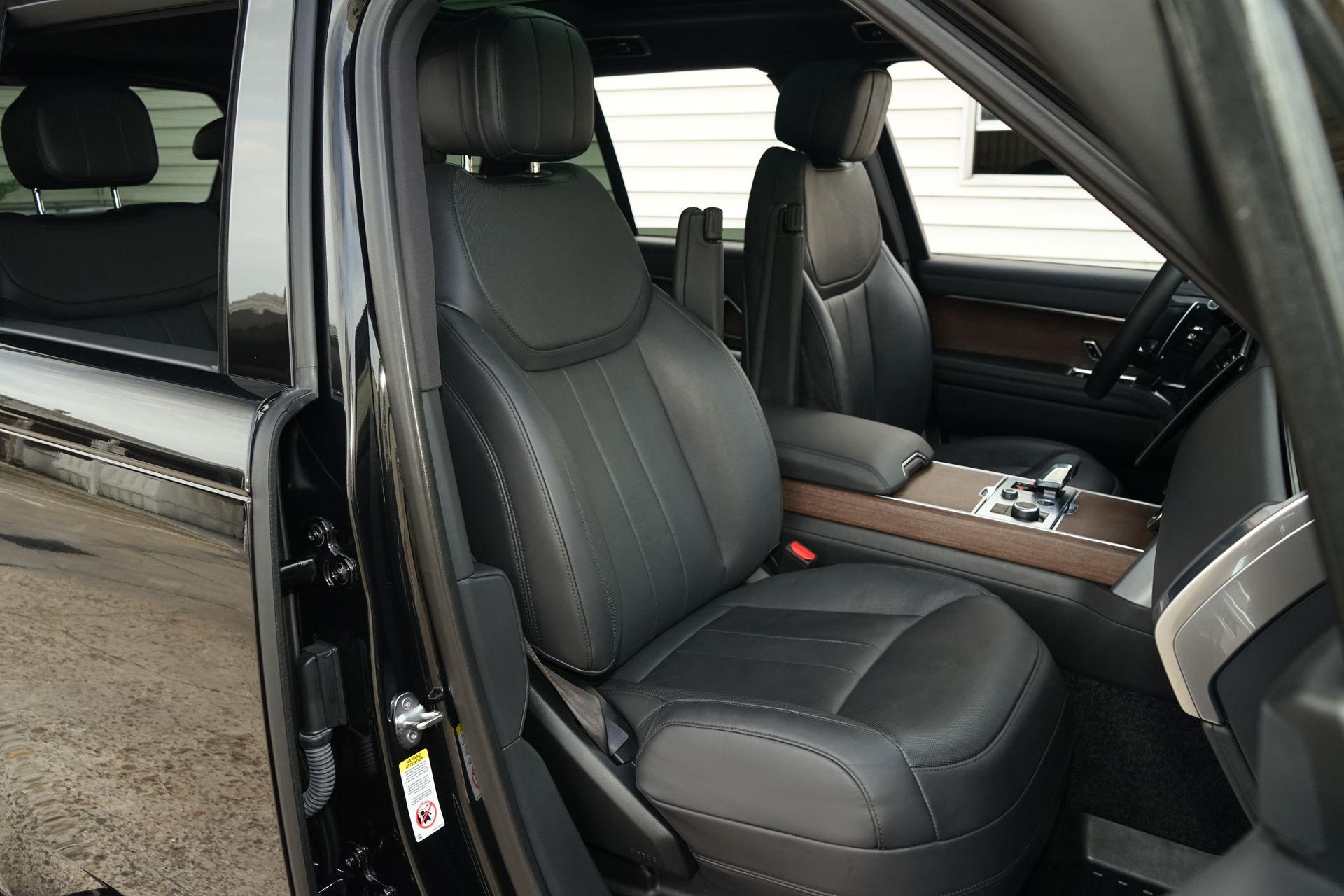 2023 Land Rover Range Rover SE - Photo 10