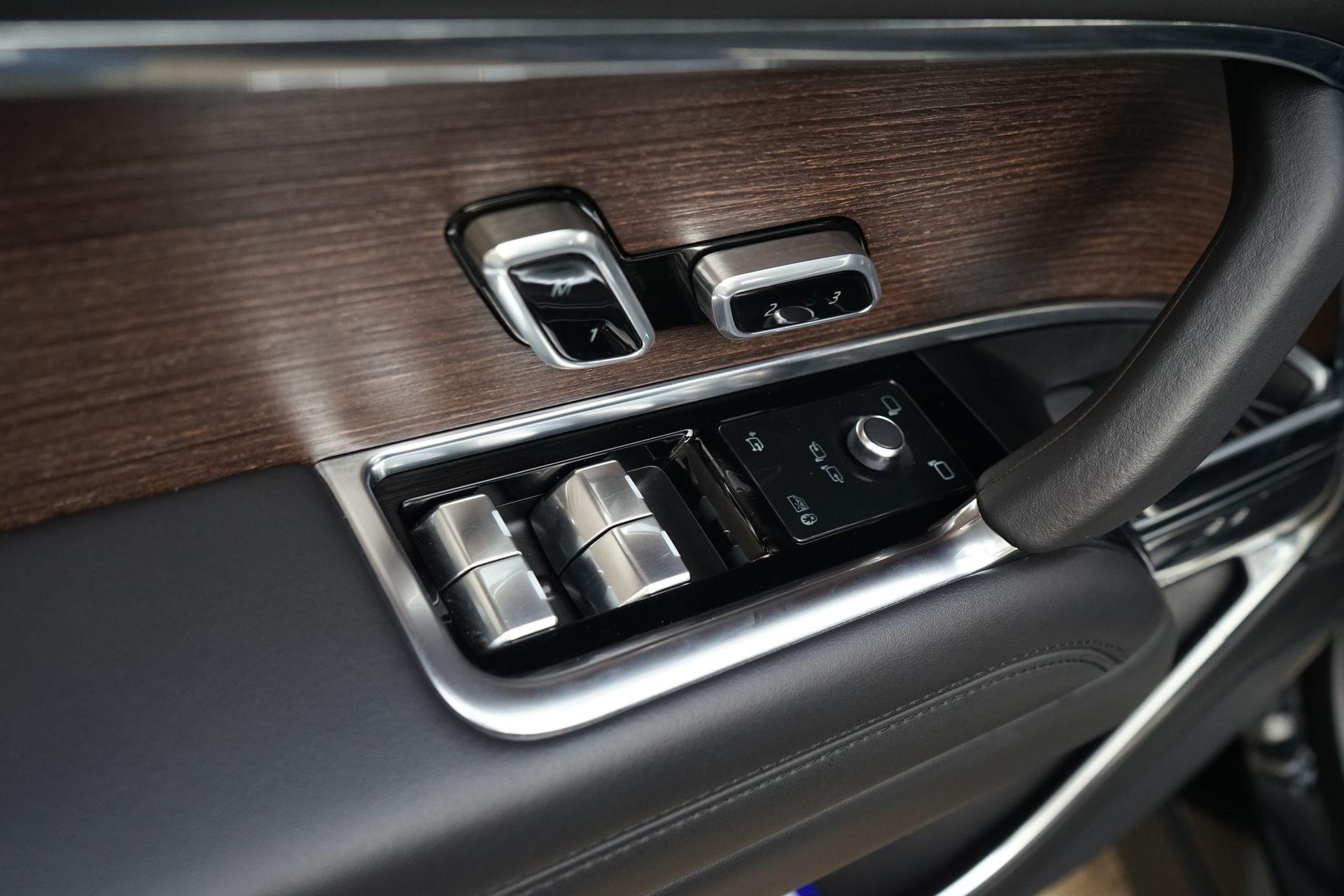 2023 Land Rover Range Rover SE - Photo 28