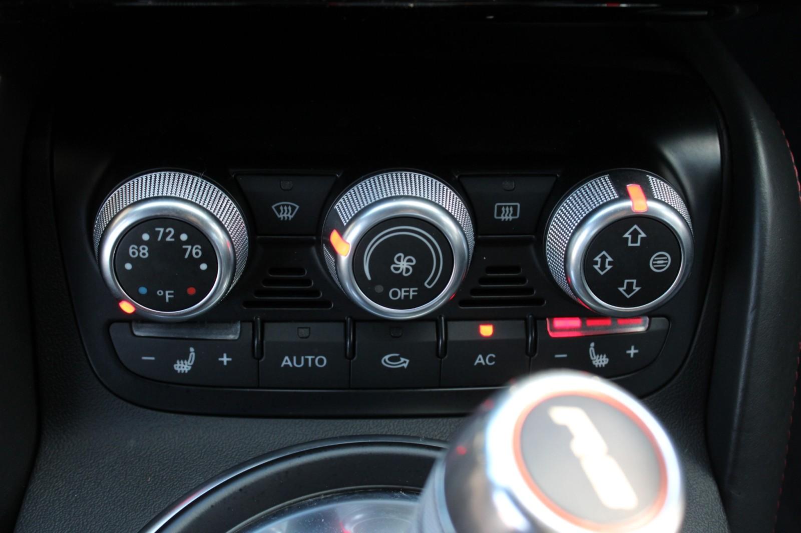 2012 Audi R8 5.2 Coupe photo 18