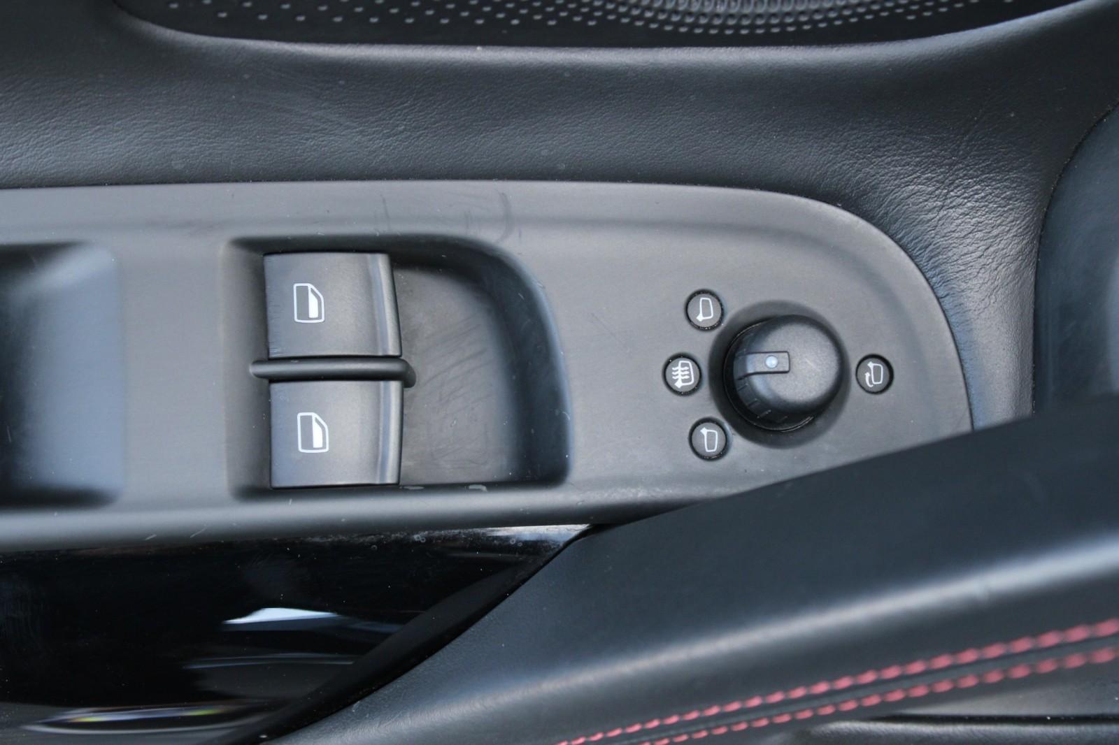 2012 Audi R8 5.2 Coupe photo 23