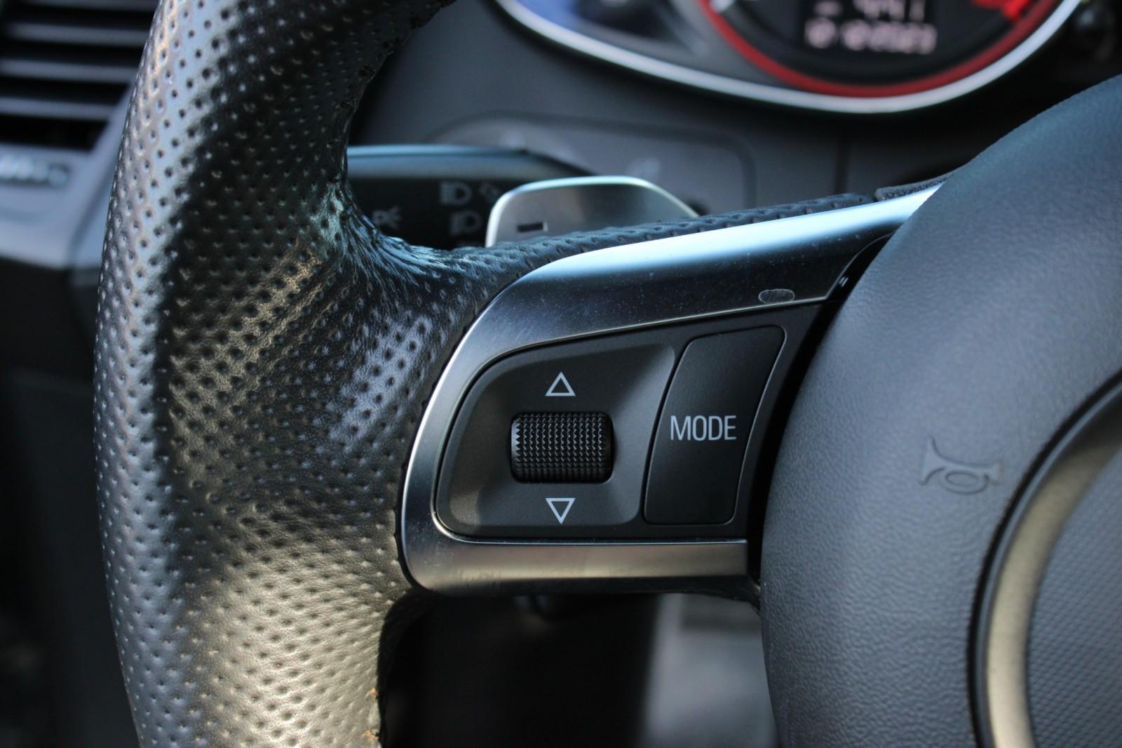 2012 Audi R8 5.2 Coupe photo 25