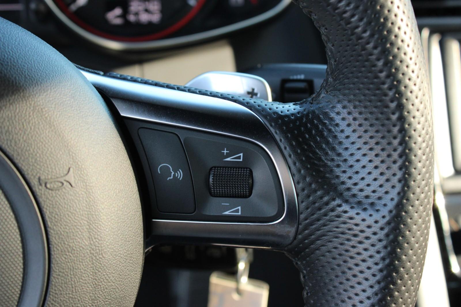 2012 Audi R8 5.2 Coupe photo 26