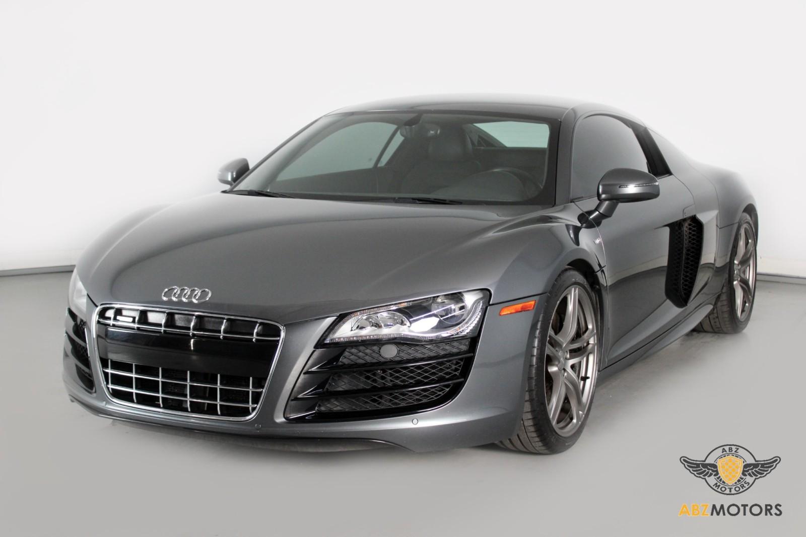 2012 Audi R8 5.2 Coupe photo 3