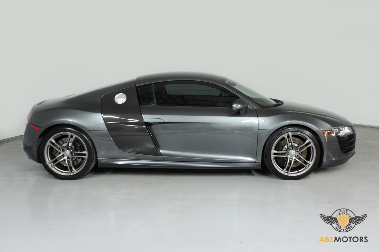 2012 Audi R8 5.2 Coupe photo 5