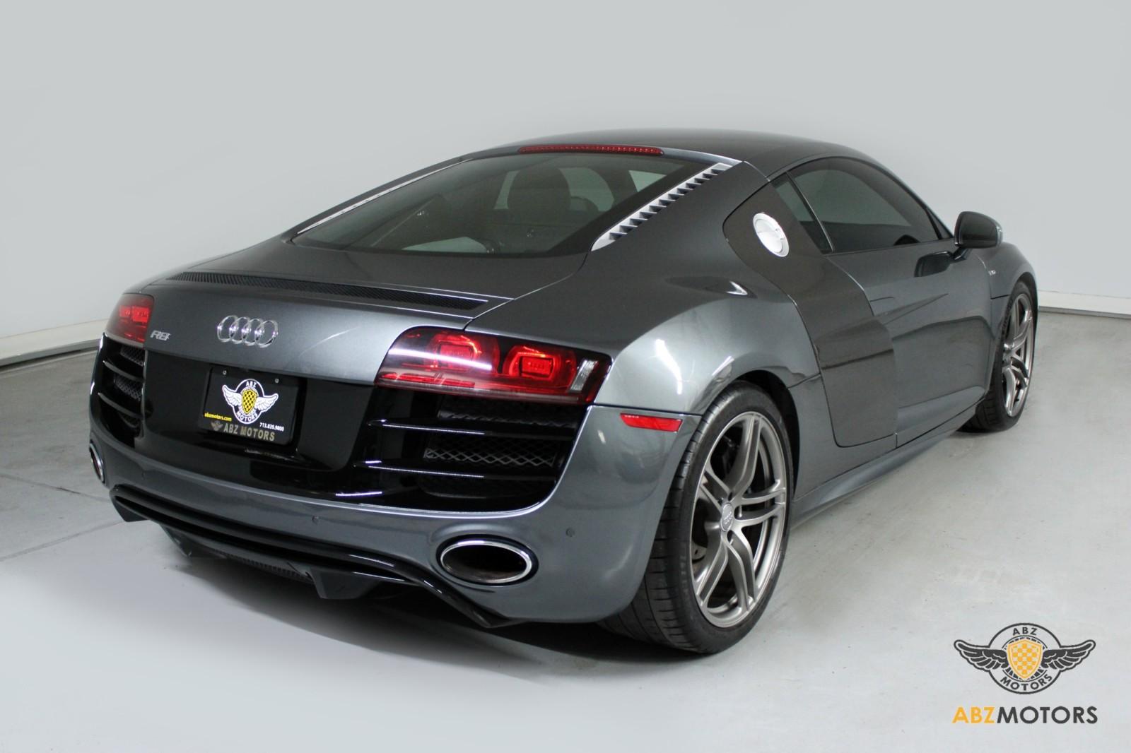 2012 Audi R8 5.2 Coupe photo 7