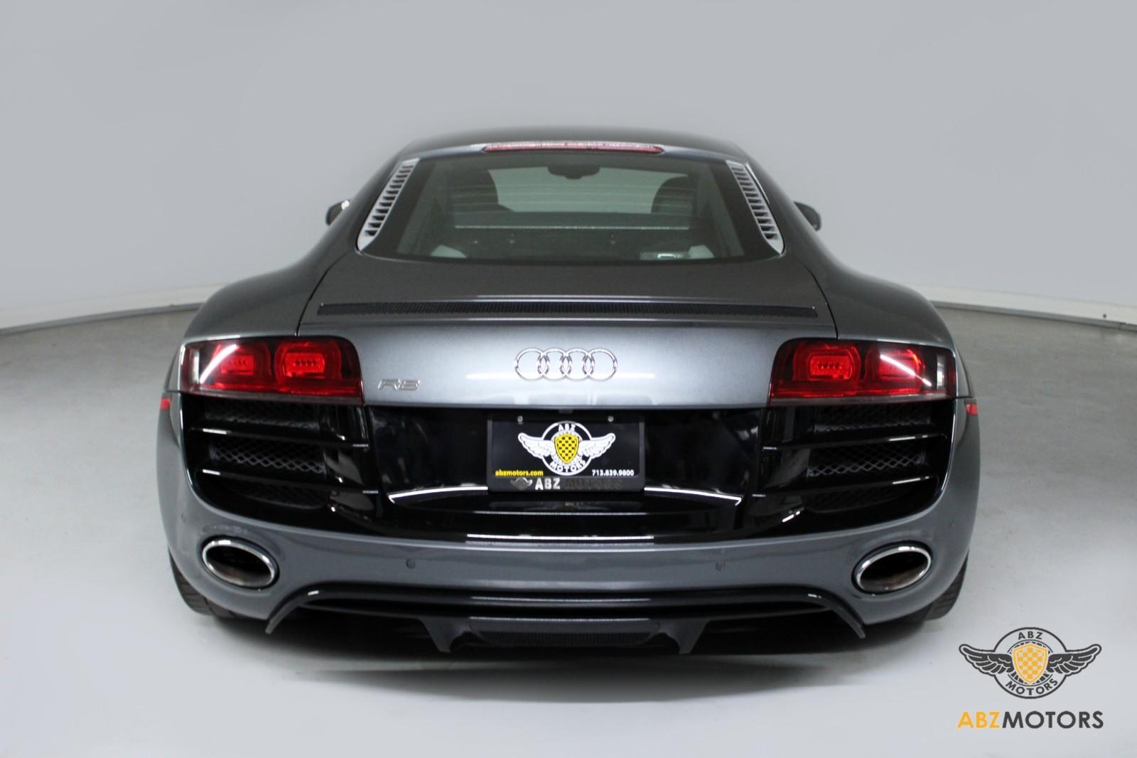 2012 Audi R8 5.2 Coupe photo 9