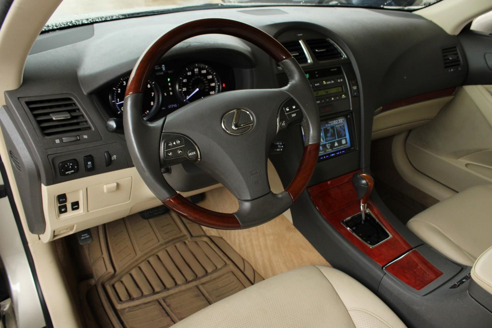 2012 Lexus ES 350 photo 2