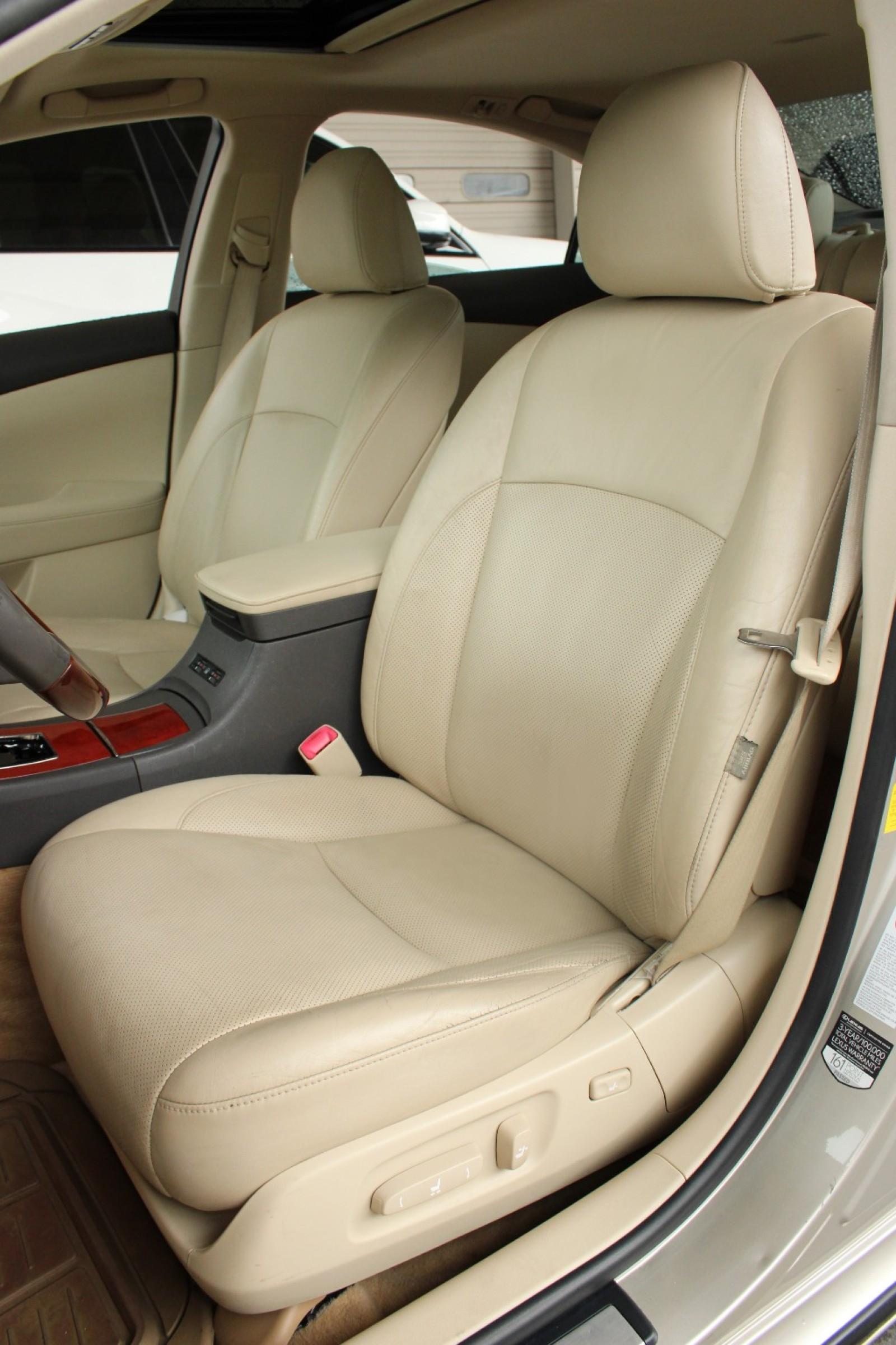 2012 Lexus ES 350 photo 3