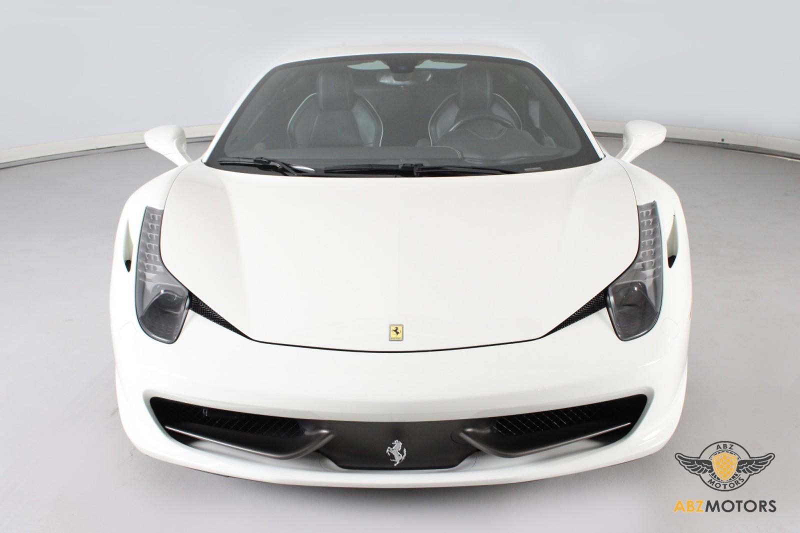 2012 Ferrari 458 Italia Base photo 4