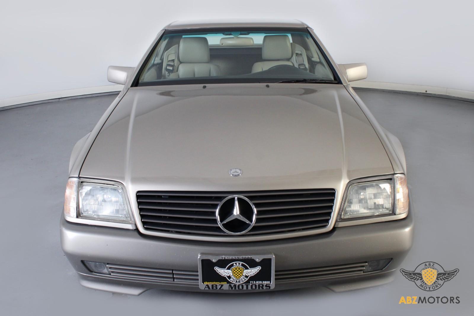 1995 Mercedes Benz SL 320 photo 2