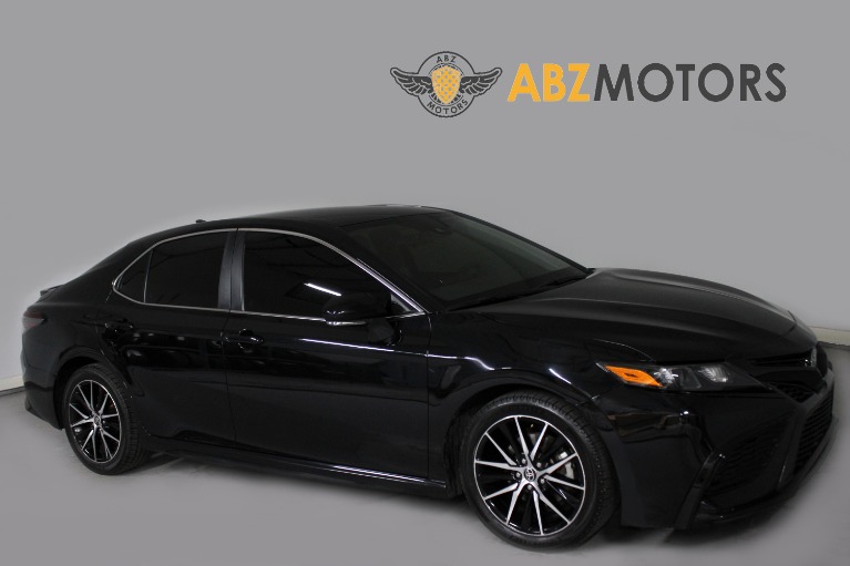 Used-2022-Toyota-Camry-SE-