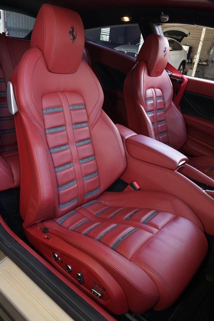 2012 Ferrari FF Base photo 10