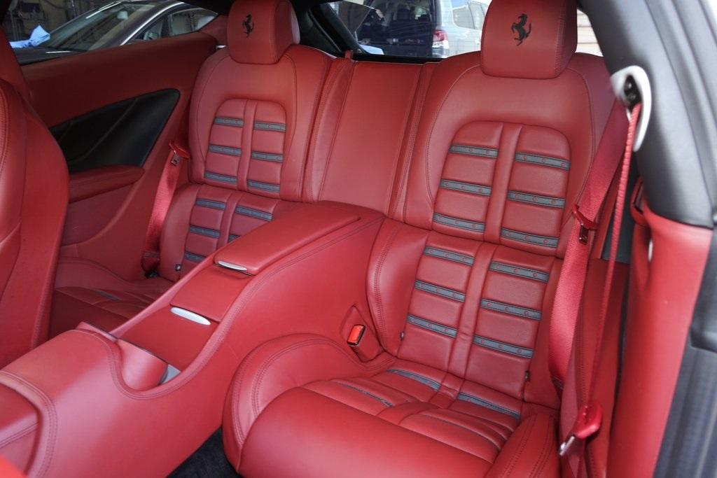 2012 Ferrari FF Base photo 19