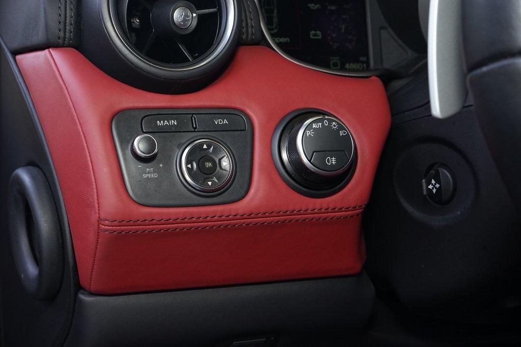 2012 Ferrari FF Base photo 24