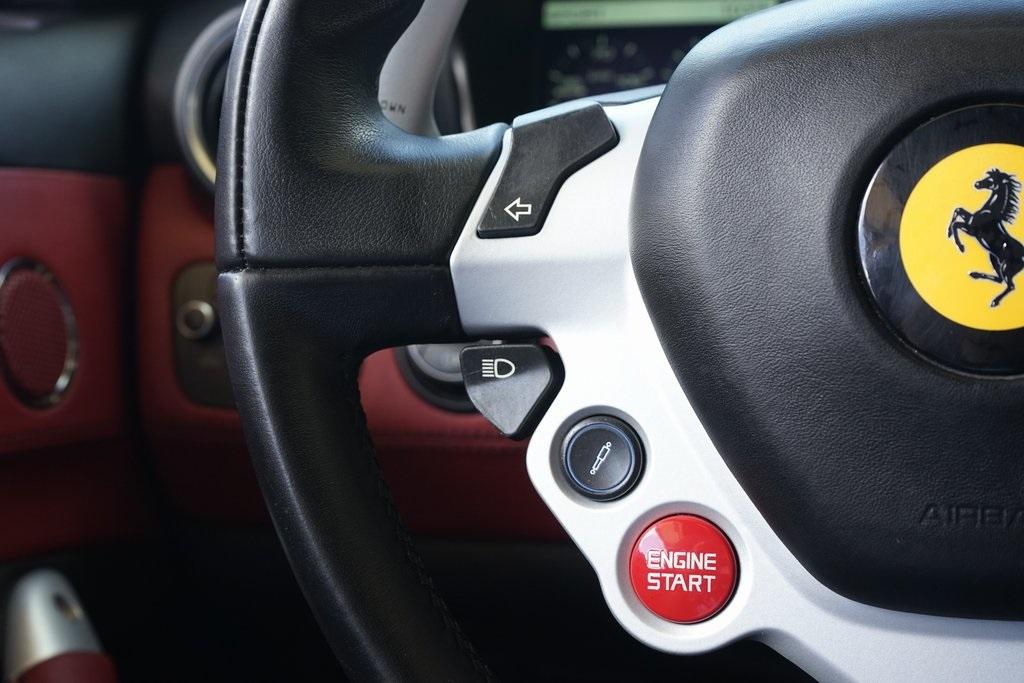 2012 Ferrari FF Base photo 26