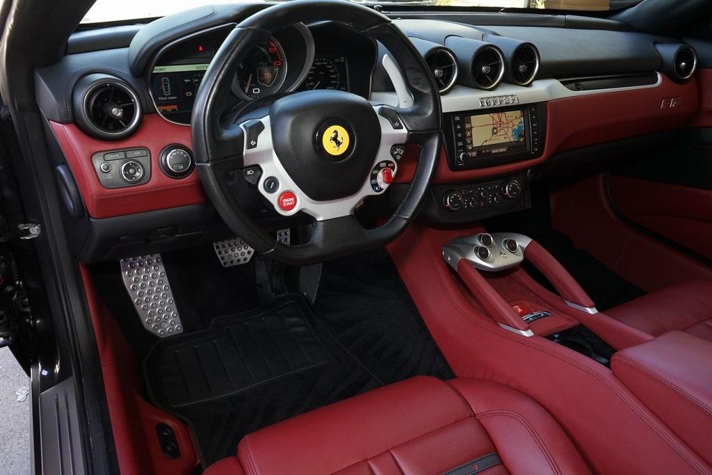 2012 Ferrari FF Base photo 8