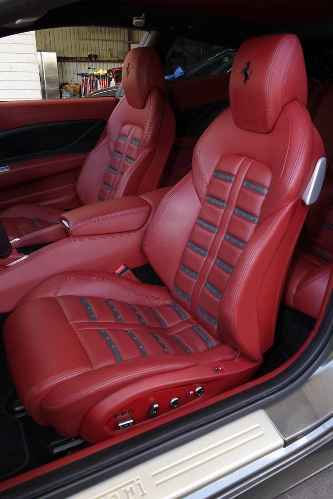 2012 Ferrari FF Base photo 9