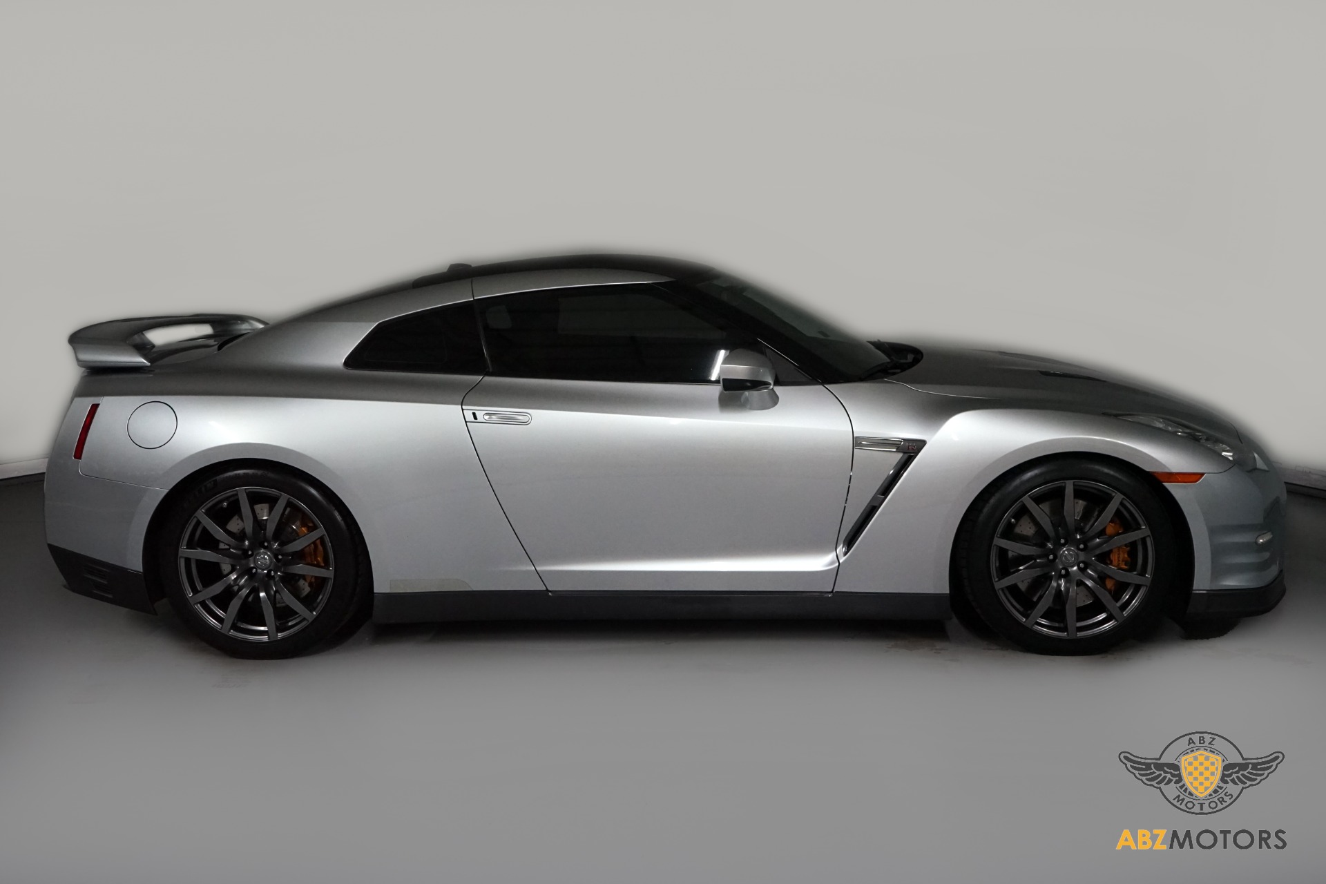 2012 Nissan GT-R Premium photo 4