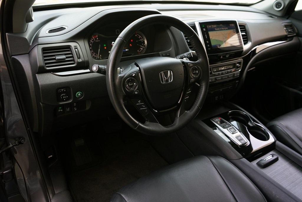2016 Honda Pilot Touring photo 2