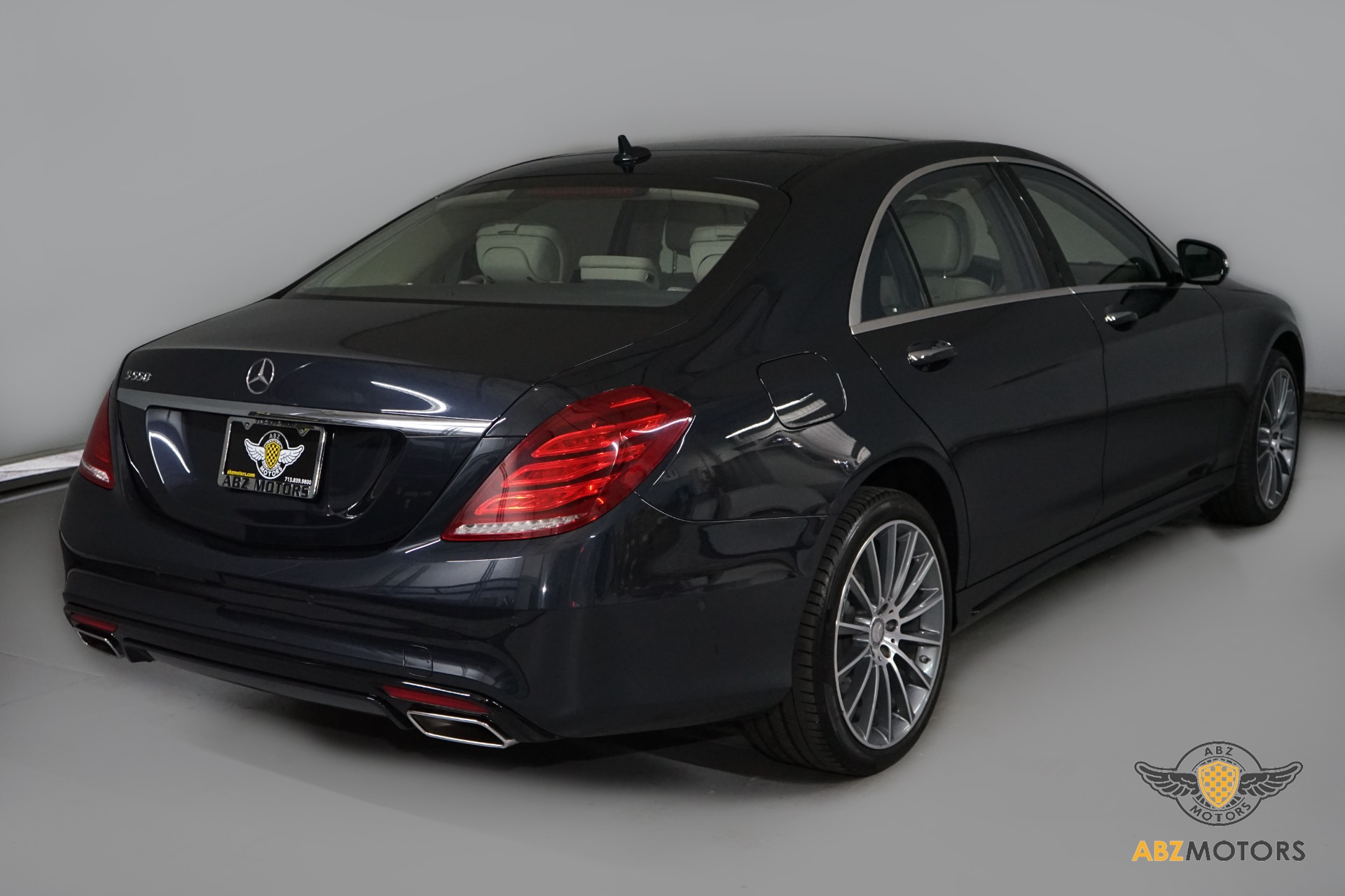 2015 Mercedes Benz S 550 photo 4