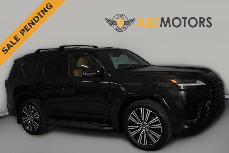 2025 Lexus LX Luxury's photo