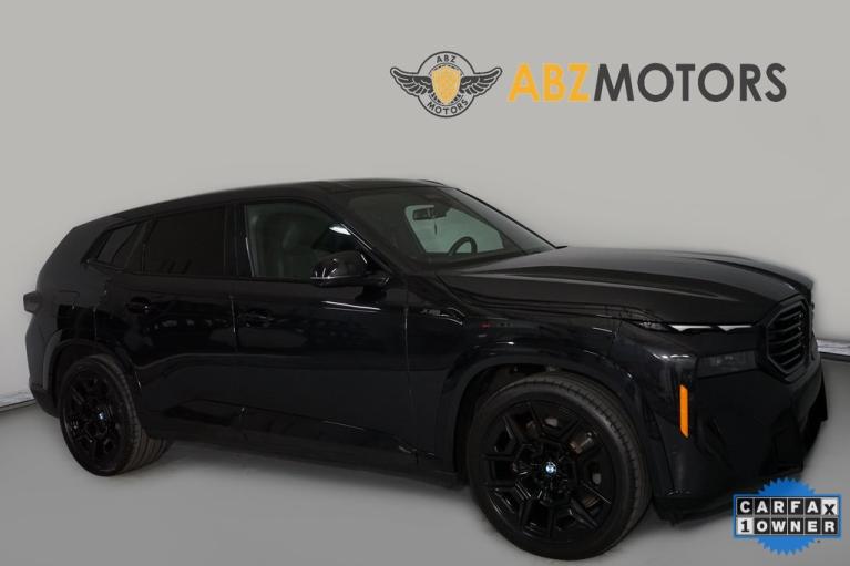 2023 BMW XM Base's photo