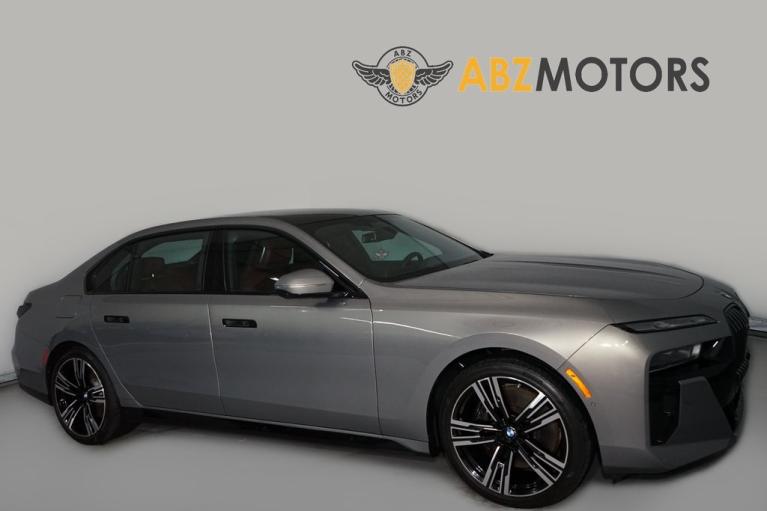 2023 BMW 7 Series 740i's photo