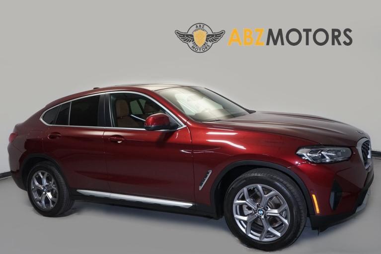 2025 BMW X4 30i's photo
