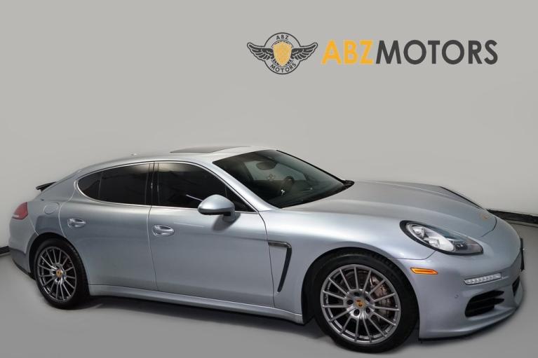 2014 Porsche Panamera S's photo