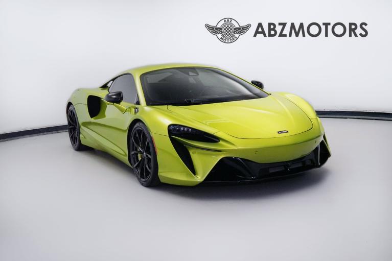 2023 McLaren Artura